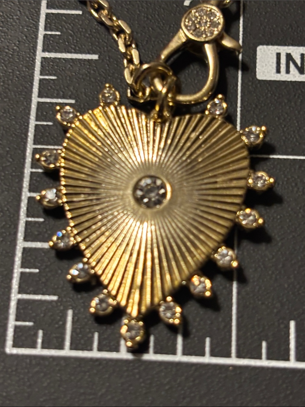 Stella & Dot Stevie Heart Necklace Gold Heart Sunburst Pendant Necklace - Picture 9 of 10